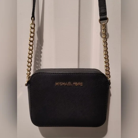 Michael Kors Black Crossbody Bag with Gold Chain - Picture 1 of 7